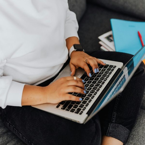 How to write an essay without plagiarism with citation and paraphrasing techniques.