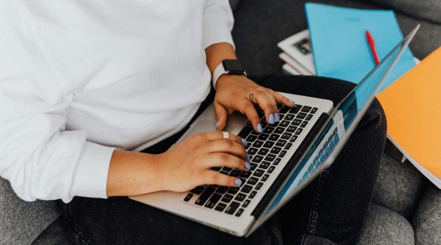 How to write an essay without plagiarism with citation and paraphrasing techniques.